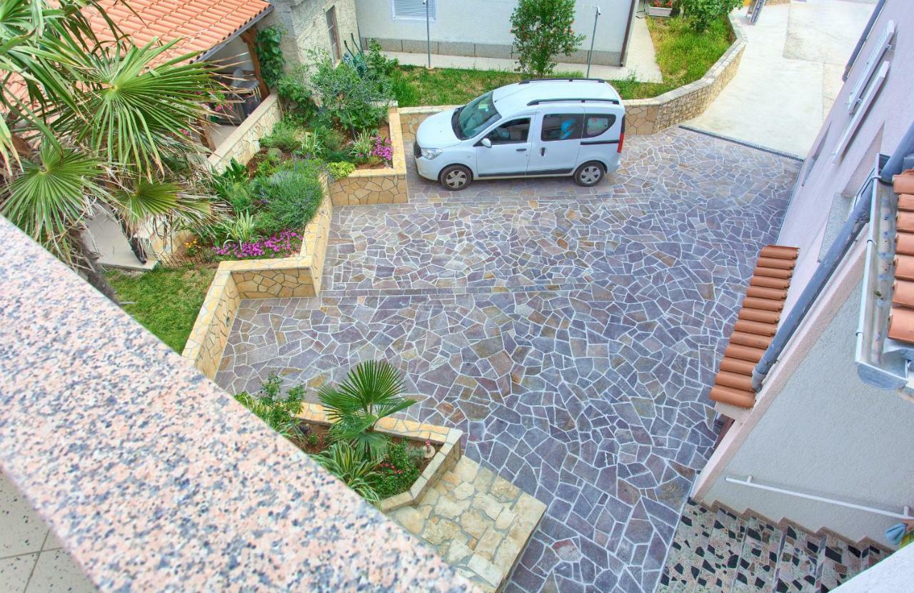 Apartments Stolfa Đảo Krk Ngoại thất bức ảnh